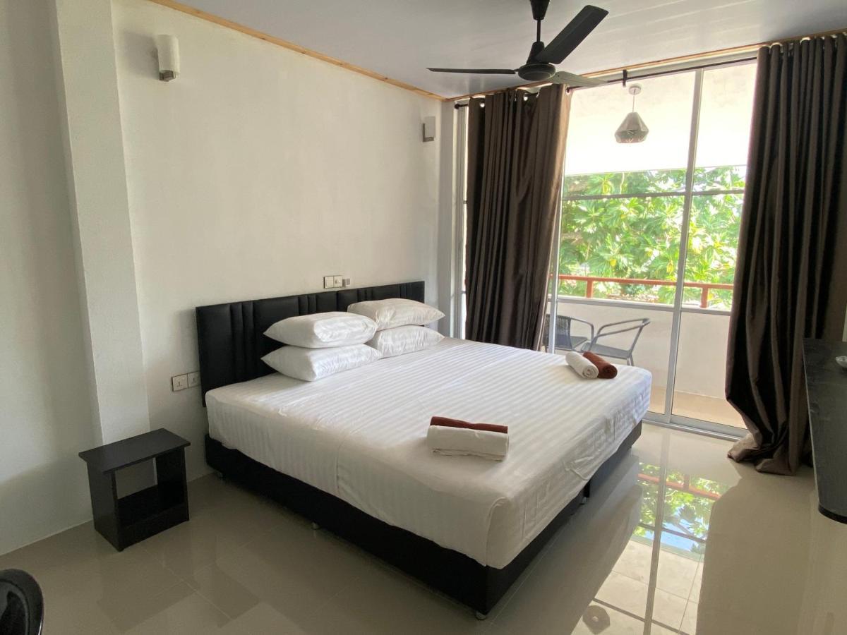 Dacha Thoddoo White Sand Екстер'єр фото